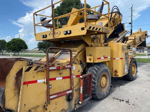 2015 Weiler 1250A