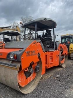 2023 Hamm HD120i